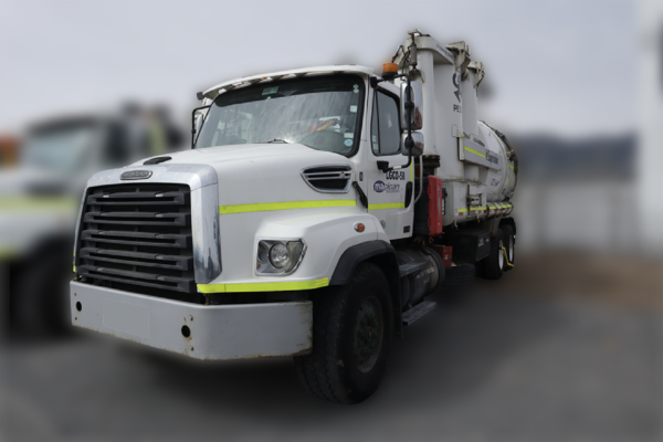 Camión Aspirado Supersucker Freightliner 114SD